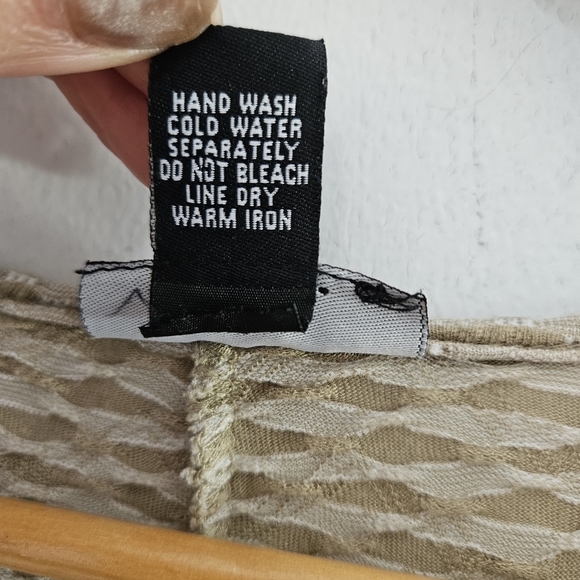 Dalin Women's Top Textured Boho Asymmetrical Hem Blouse - Picture 13 of 13